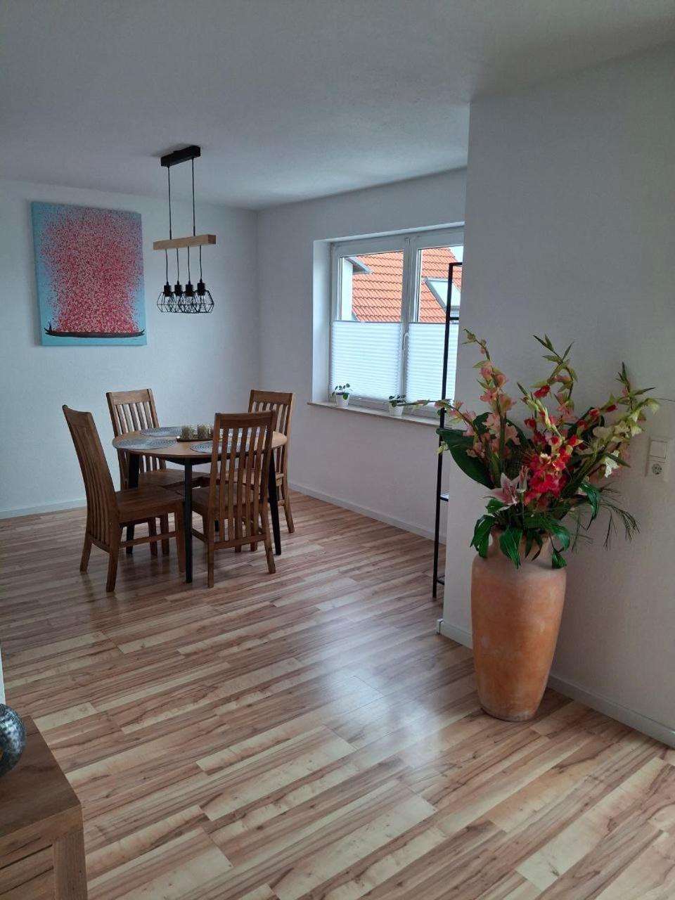 Schoene Wohnung Mit Balkon シュトックアッハ エクステリア 写真