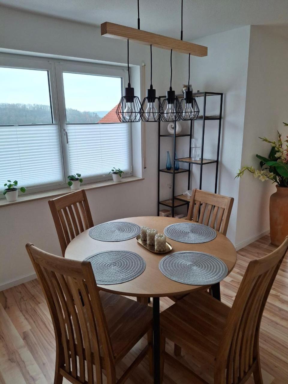Schoene Wohnung Mit Balkon シュトックアッハ エクステリア 写真
